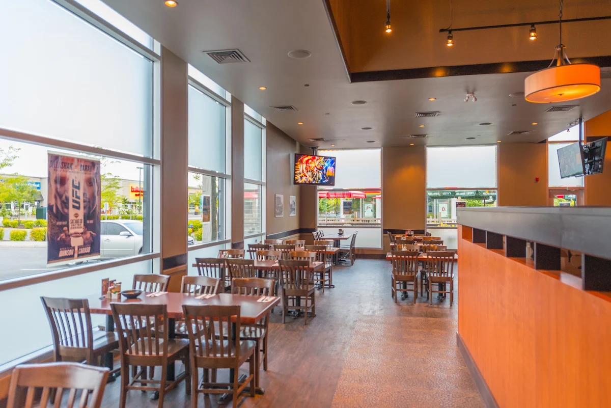 Vibe, Jonny Canuck's Bar & Grill