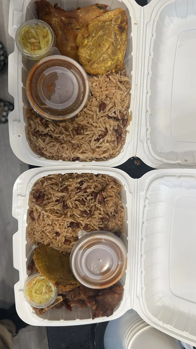 Food & drink, Restaurant Haïtien - Dépanne Entre Nous