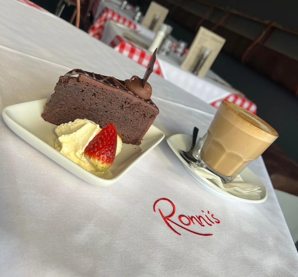 Food & drink, Ronni's Restaurant