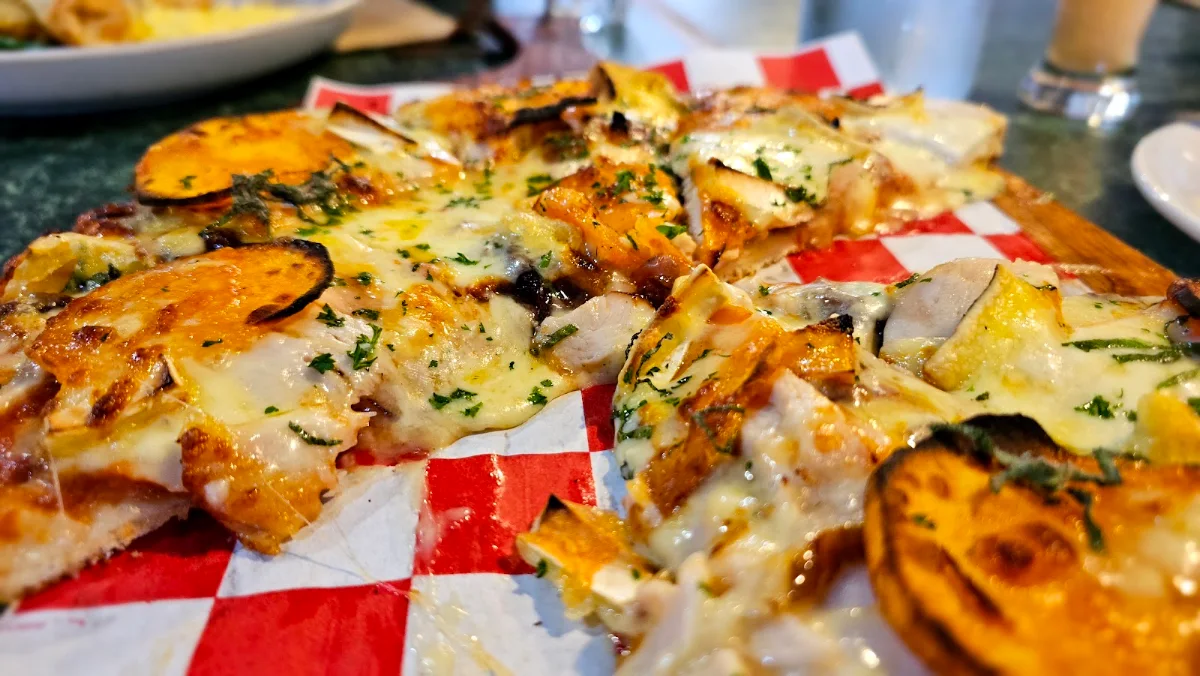 Food & drink, Ronni's Restaurant