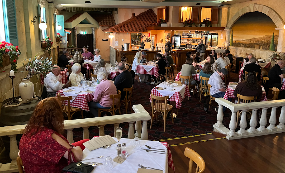 Vibe, Ronni's Restaurant