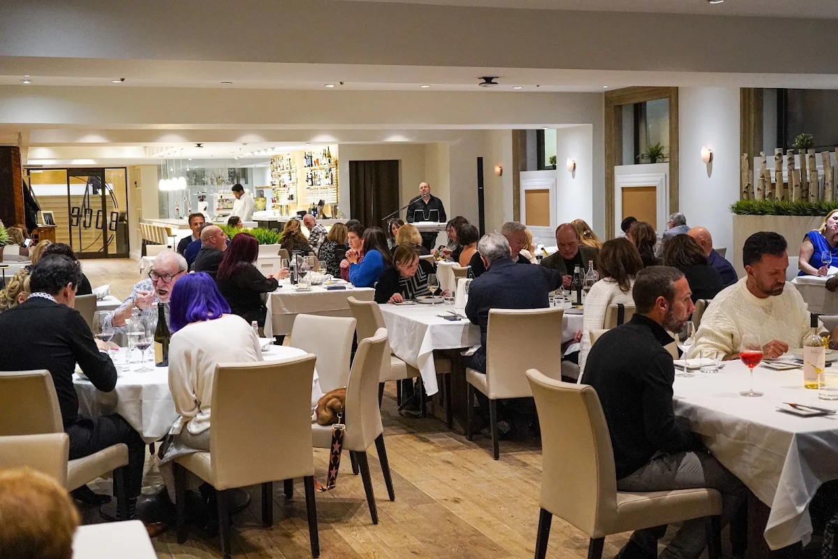 Vibe, Boccaccio - Italian Restaurant