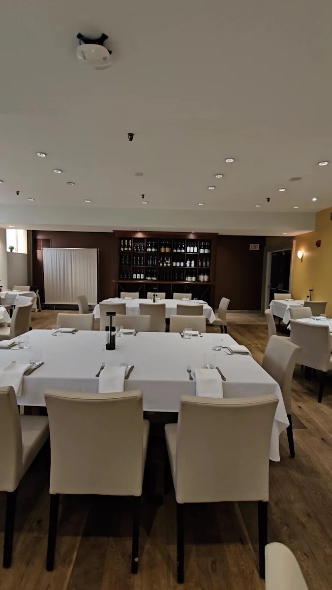 Vibe, Boccaccio - Italian Restaurant