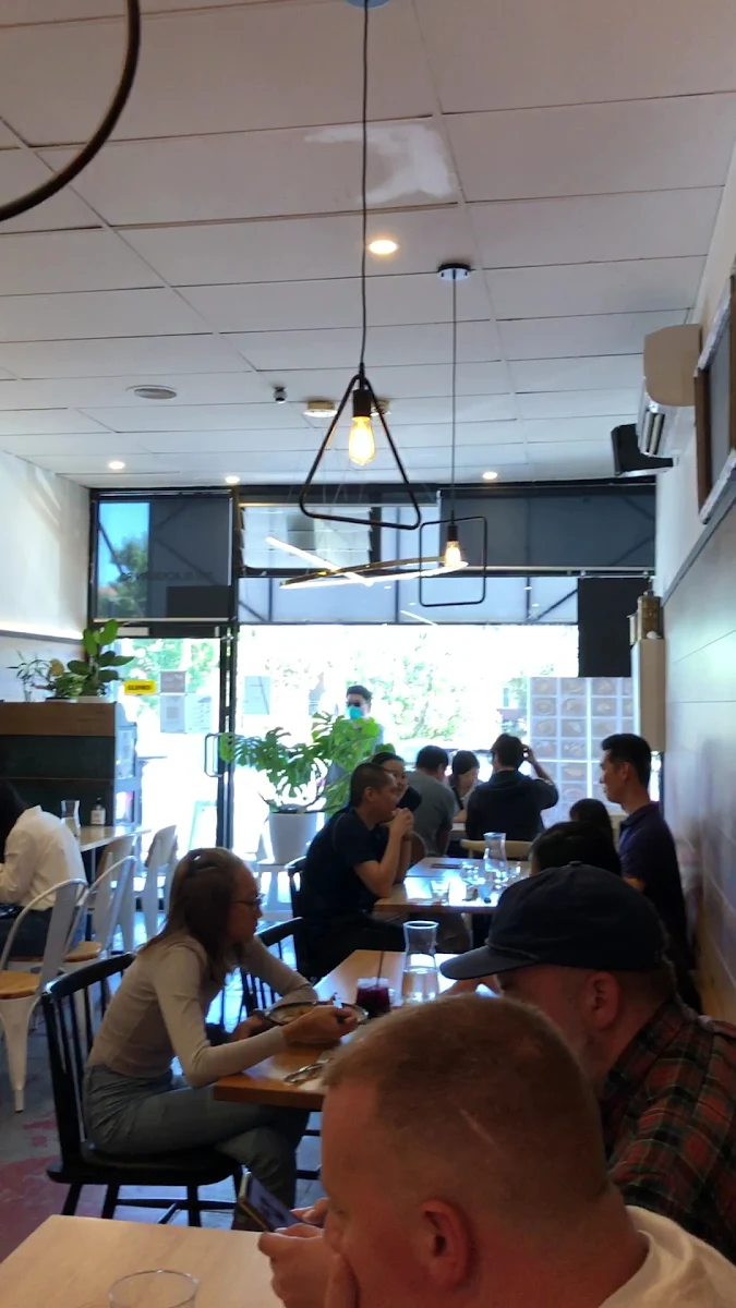 Vibe, TWO CIRCLES CAFE