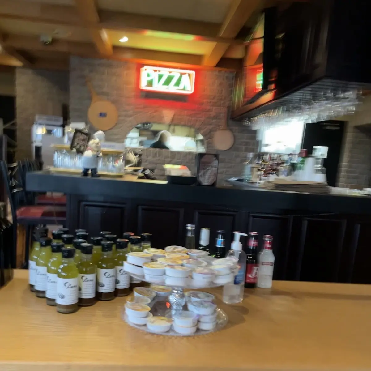 Food & drink, Luna Pizzeria Restaurant