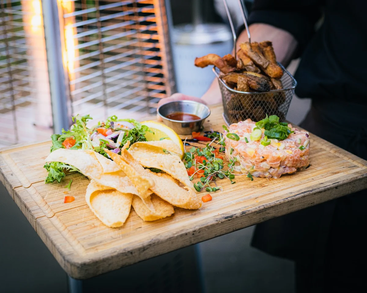 Food & drink, Restaurant Feliciano Apportez Votre Vin BYOB