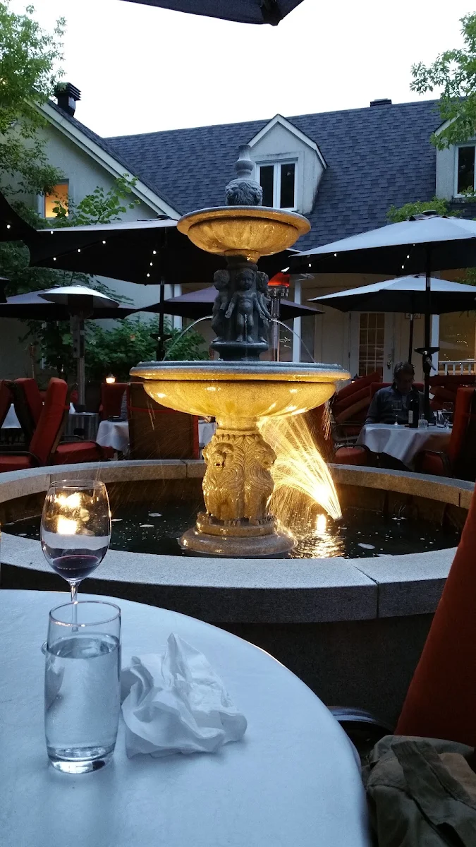 Food & drink, Restaurant Feliciano Apportez Votre Vin BYOB