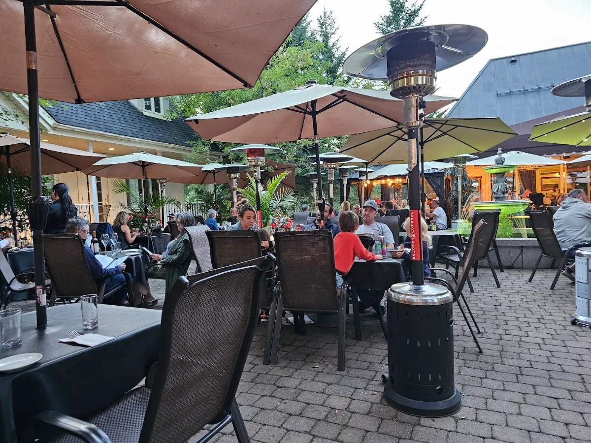 Vibe, Restaurant Feliciano Apportez Votre Vin BYOB