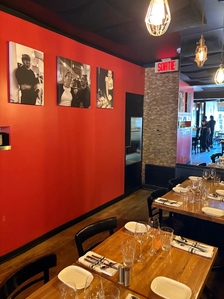 Vibe, Restaurant Bagatelle Bistro Apportez votre vin