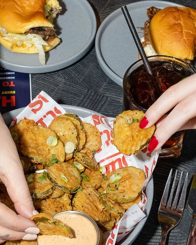 Food & drink, St. Louis Bar & Grill