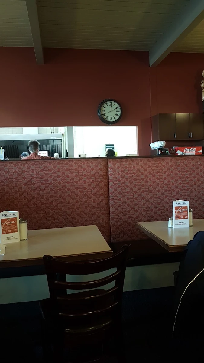 Vibe, Royal Pizza Old Strathcona