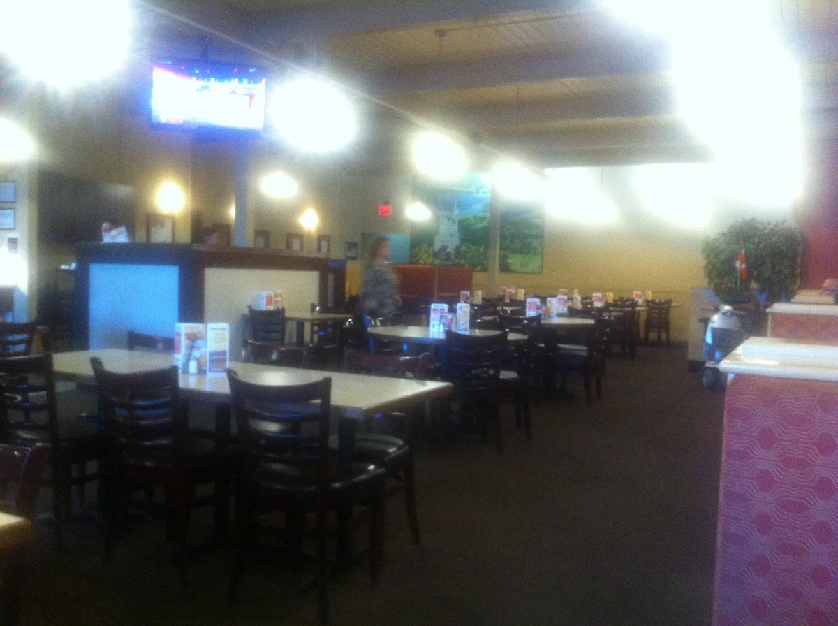 Vibe, Royal Pizza Old Strathcona