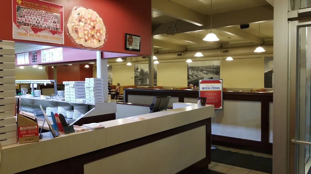 Vibe, Royal Pizza Old Strathcona