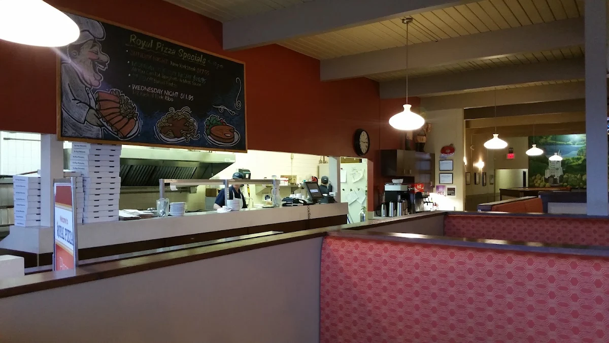 Vibe, Royal Pizza Old Strathcona