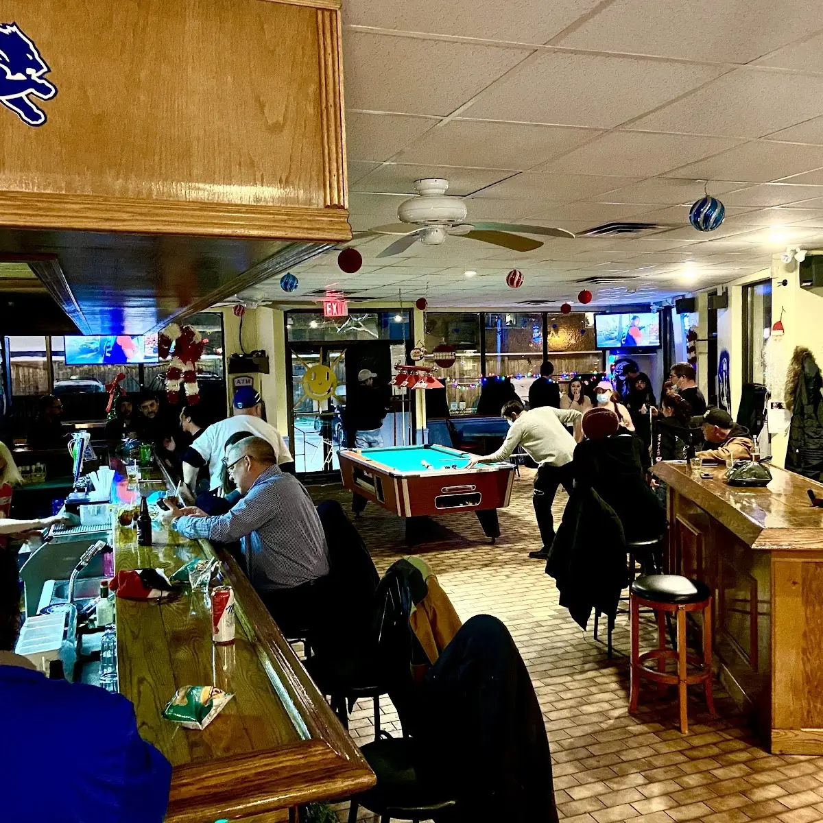 Vibe, Hakka Khazana Bar and Grill