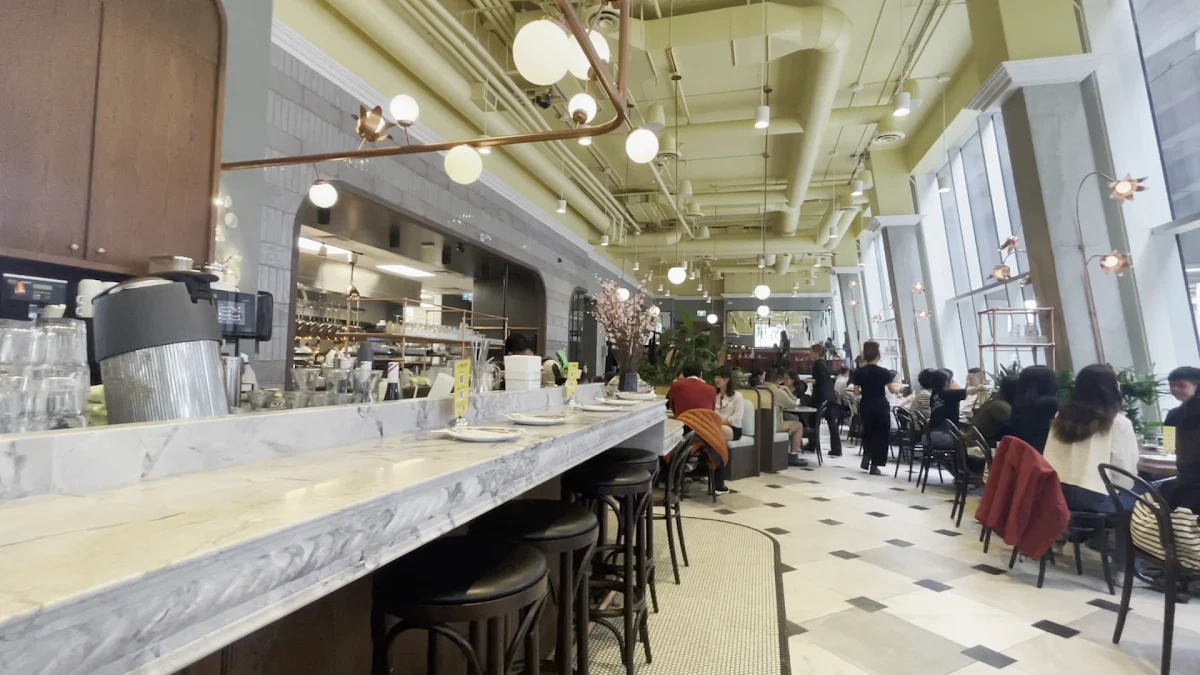 Vibe, Linh Café
