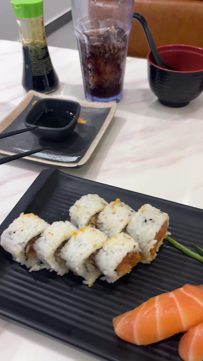 Food & drink, Sushi Island