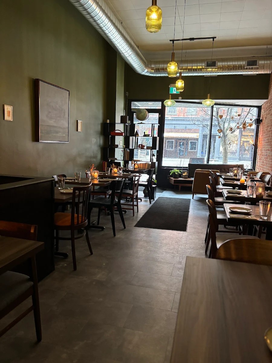 Vibe, Love You, Mean It - Bar & Restaurant