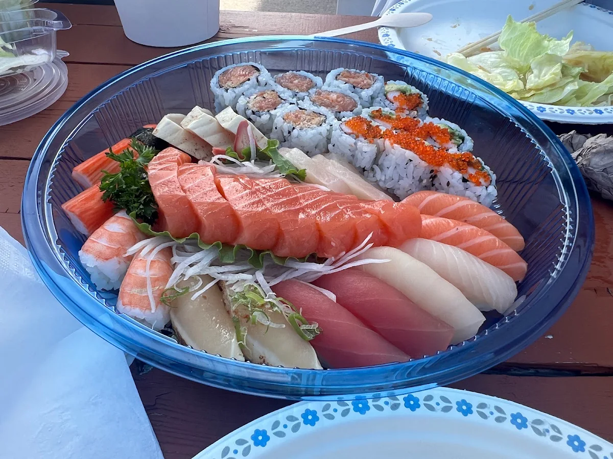 Food & drink, Hug Sushi Richmond Hill (Sushi Takeout)