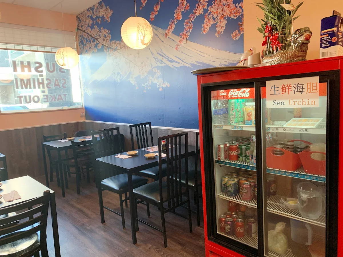 Vibe, Hug Sushi Richmond Hill (Sushi Takeout)