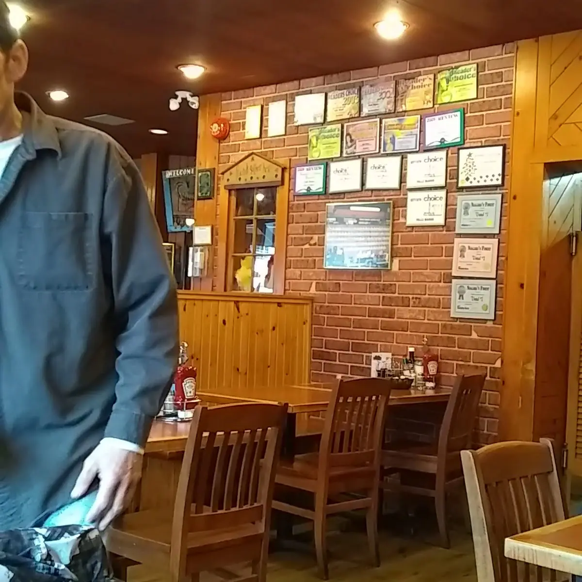 Vibe, Falls Manor Restaurant