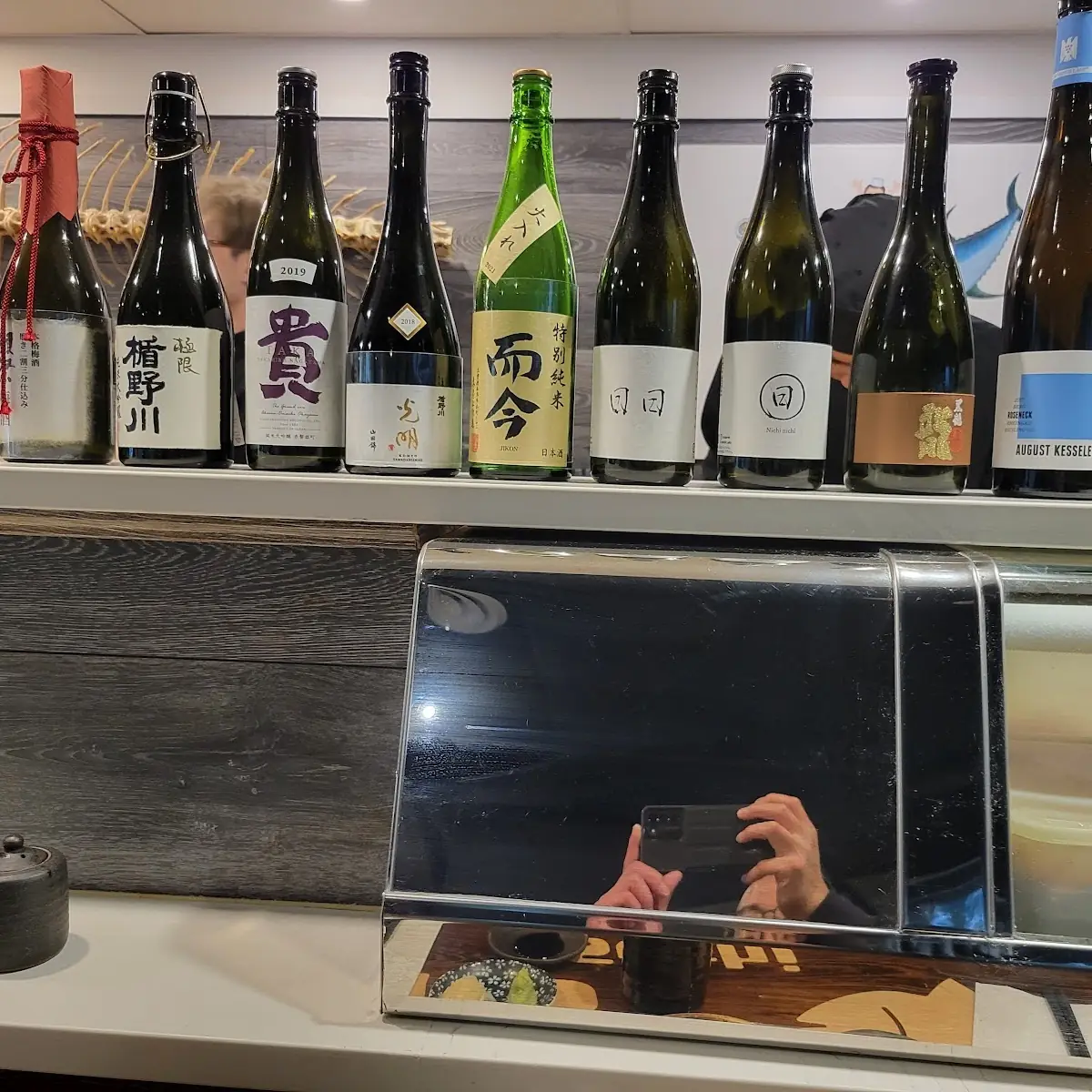 Vibe, Taka's Sushi