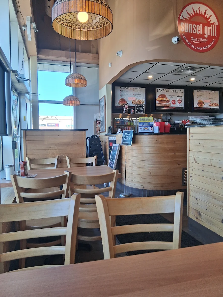 Vibe, Sunset Grill