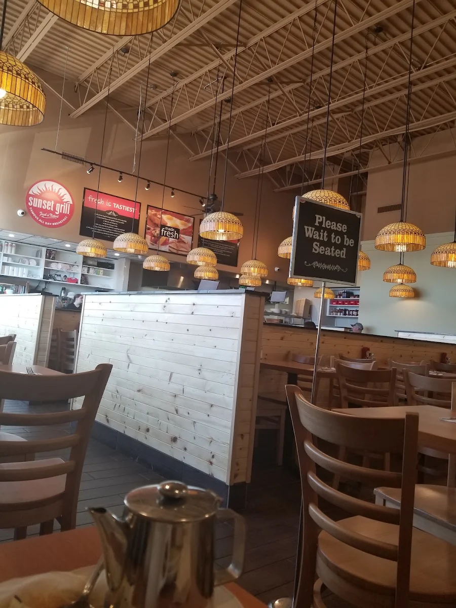 Vibe, Sunset Grill