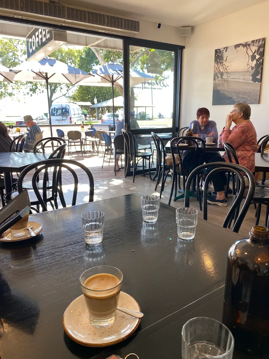 Vibe, Decoy Cafe / Dark Horse Coffee Roasters