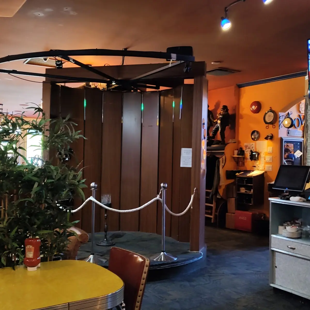 Vibe, The Roadhouse Grille