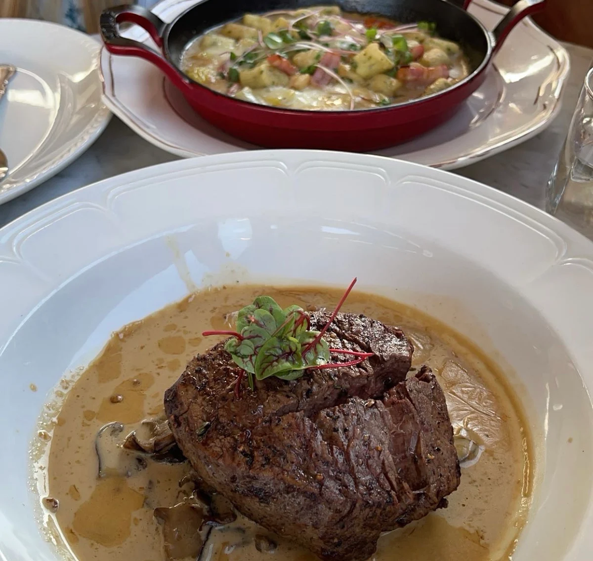 Food & drink, La Petite Iza