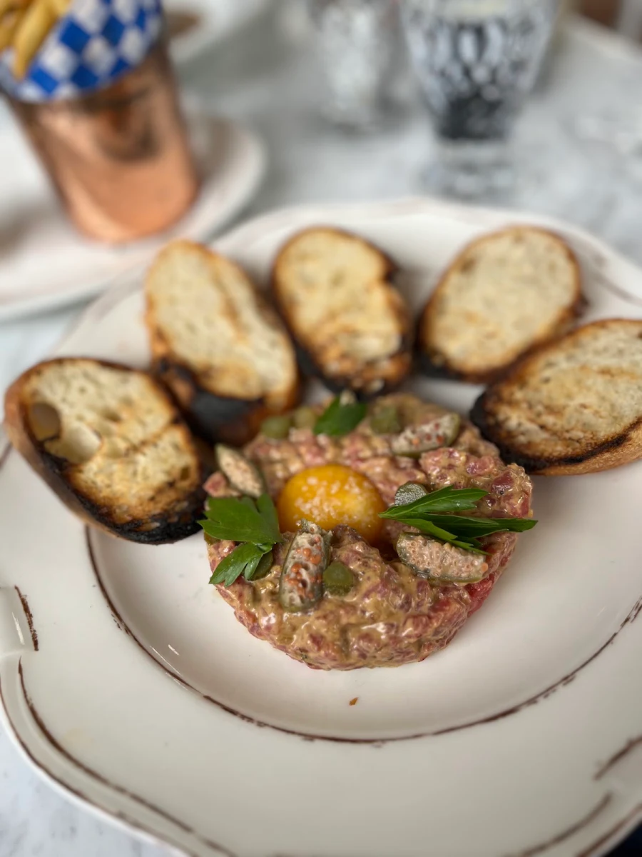 Food & drink, La Petite Iza