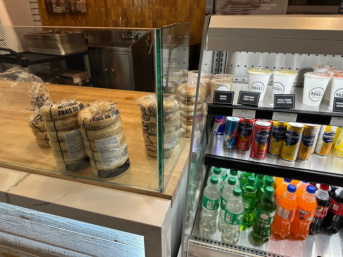 Vibe, La Fabrique de Bagel de Montréal (YUL)