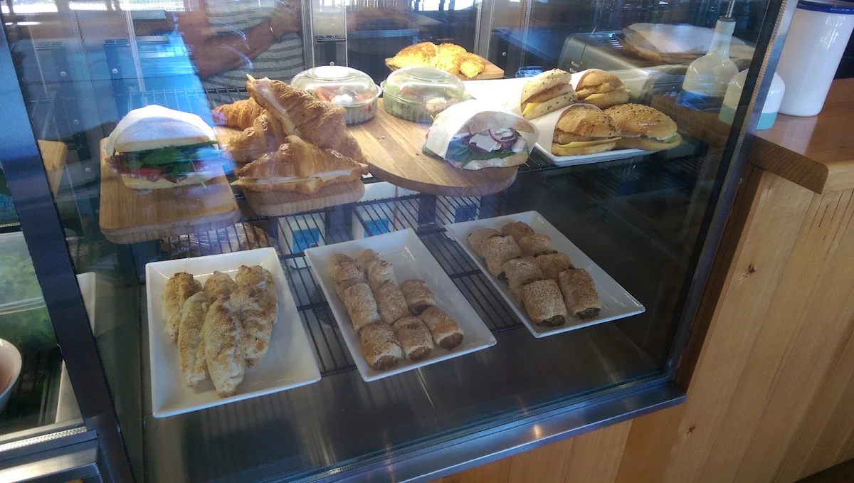 Vibe, Bolte Cafe And Kebab