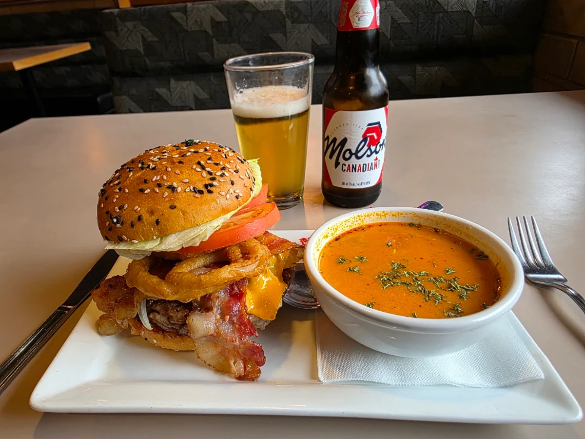 Food & drink, Hungry Bear Diner