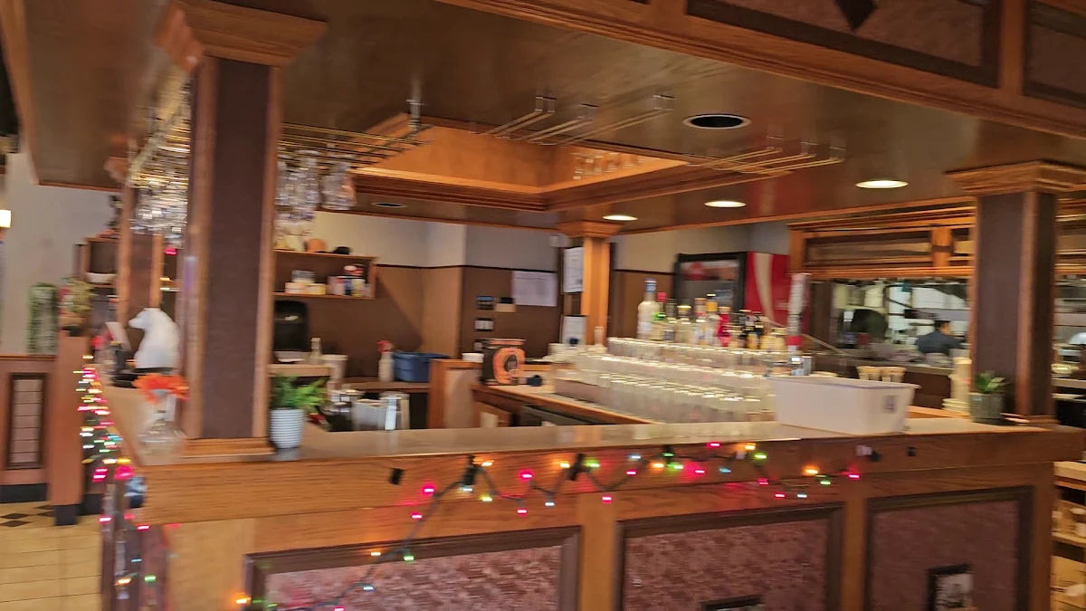 Vibe, Hungry Bear Diner