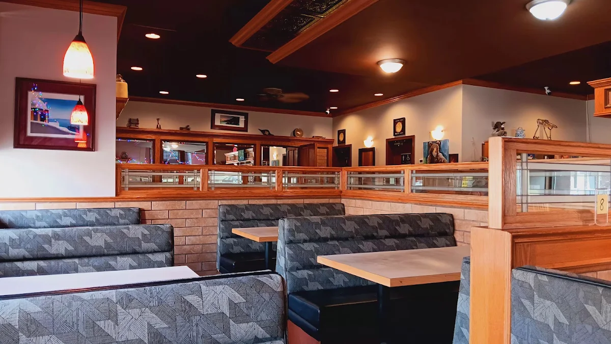 Vibe, Hungry Bear Diner