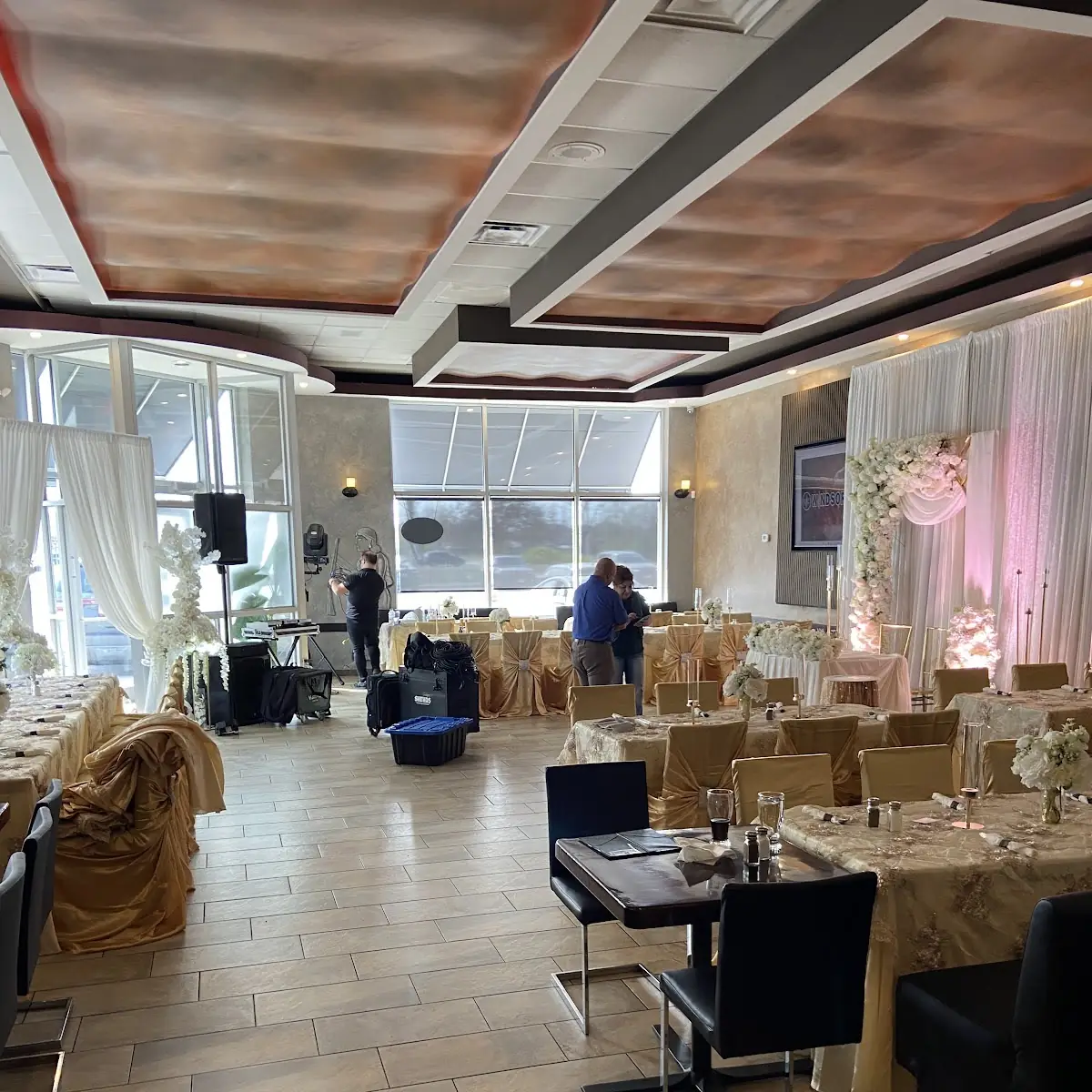 Vibe, Windsor Palace Restaurant & Catering - Tecumseh
