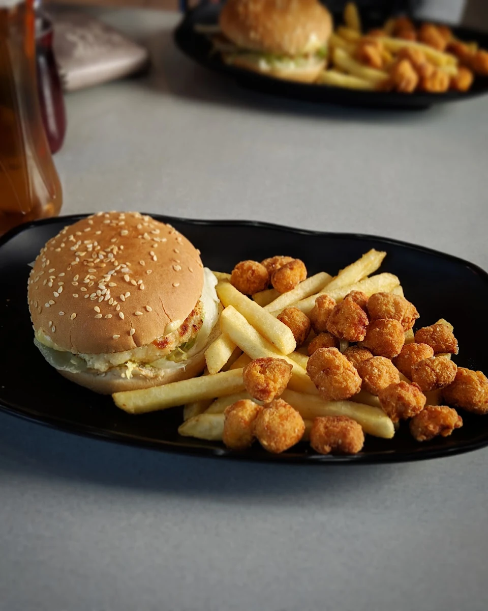 Food & drink, Oporto Tamworth Drivethru