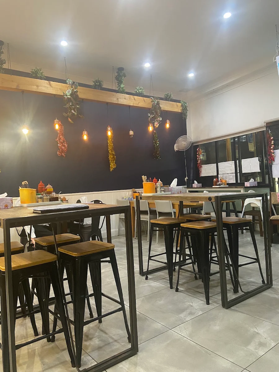 Vibe, Viet'z Eatery