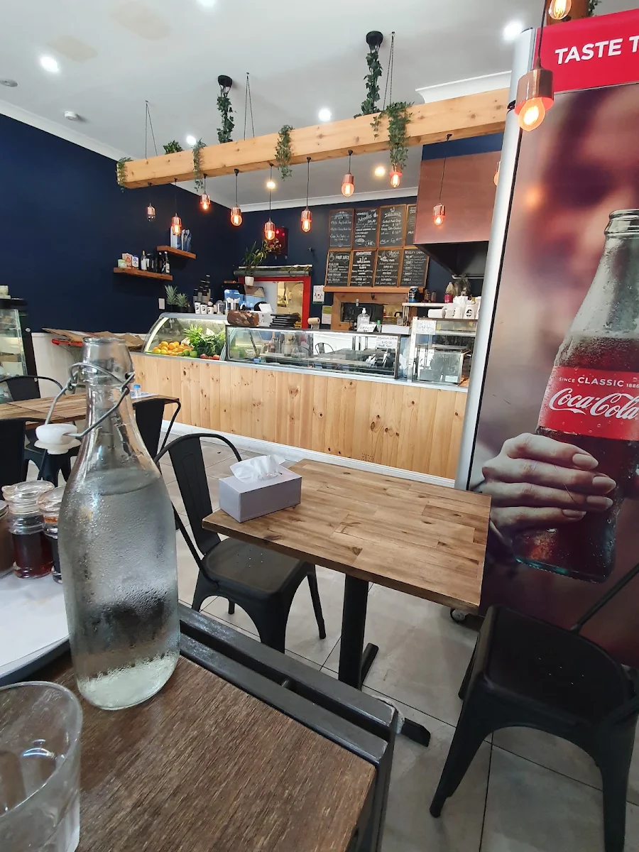 Vibe, Viet'z Eatery