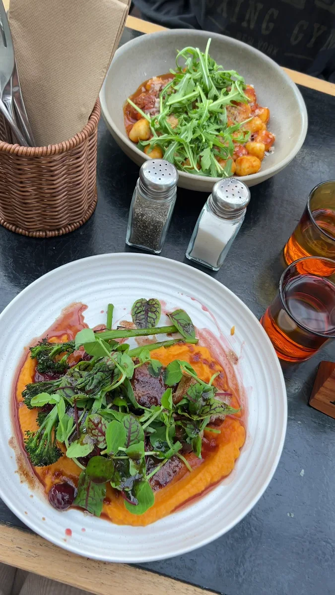 Food & drink, WoodHouse Cafe