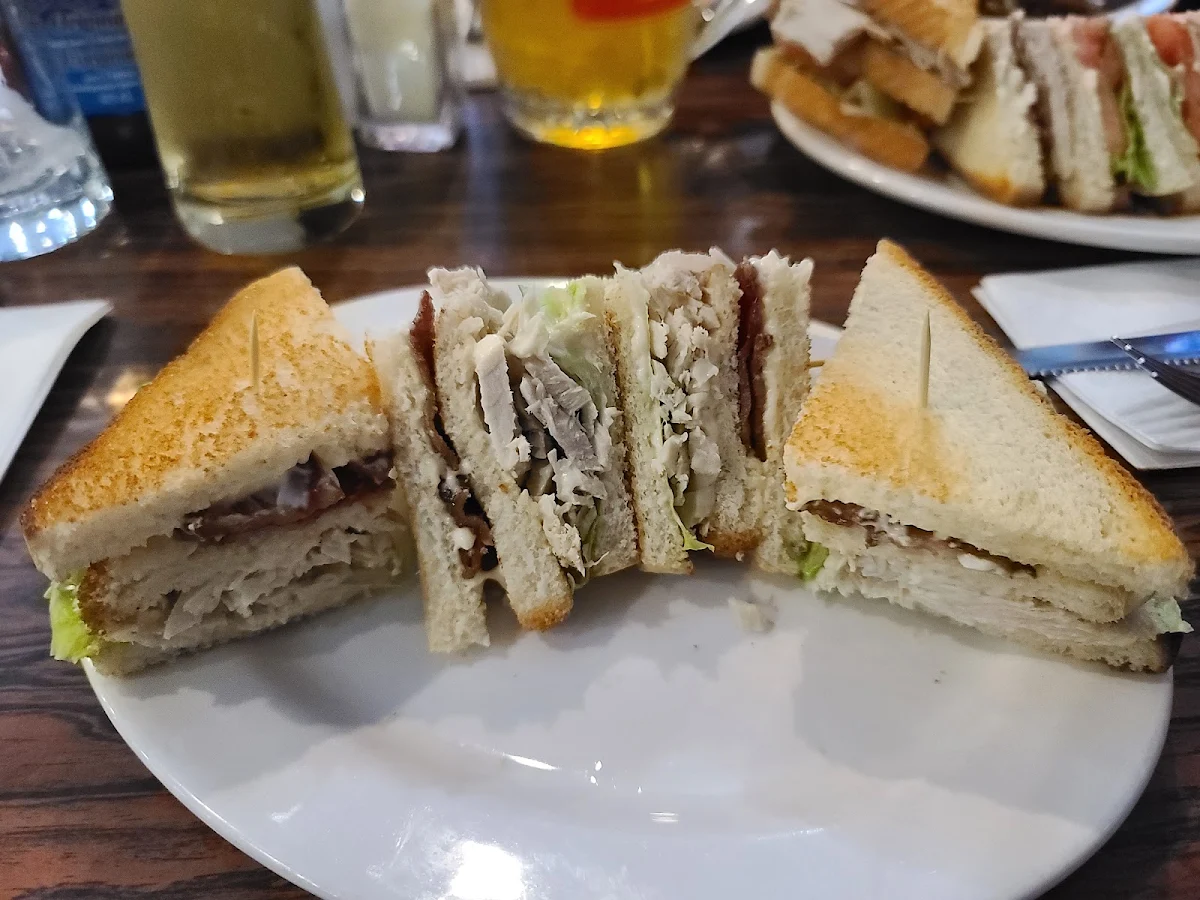 Food & drink, Midtown-Boomers Tavern & Lounge
