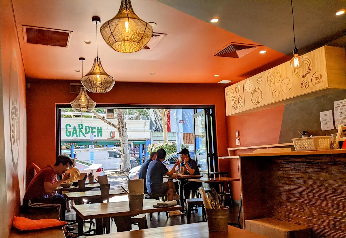 Vibe, MON JAPANESE BISTRO