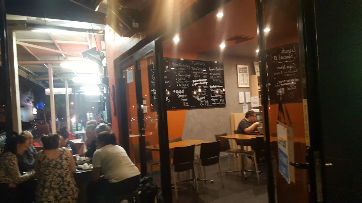 Vibe, MON JAPANESE BISTRO