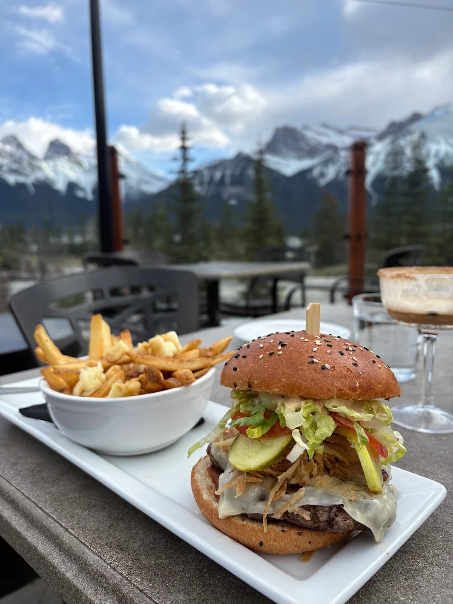 Food & drink, Iron Goat Pub & Grill