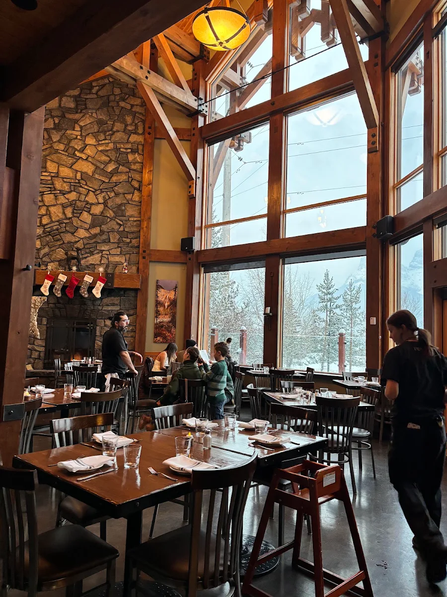 Vibe, Iron Goat Pub & Grill