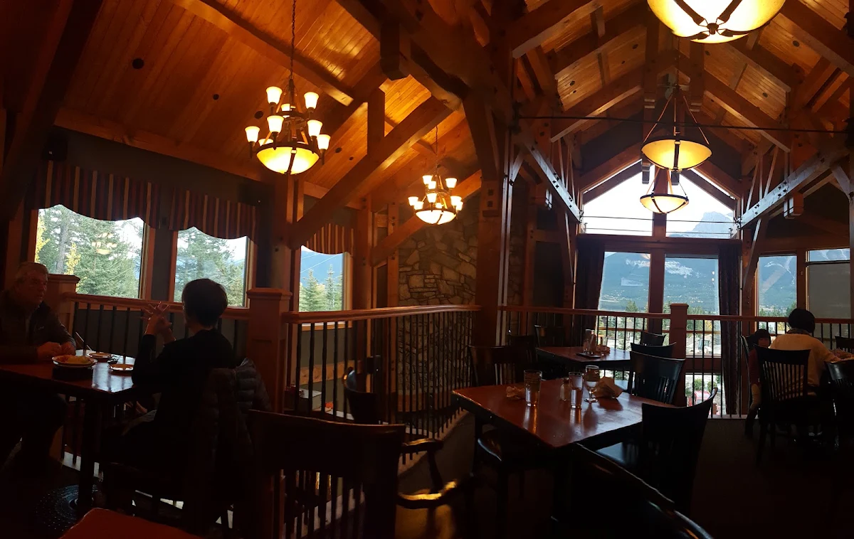 Vibe, Iron Goat Pub & Grill