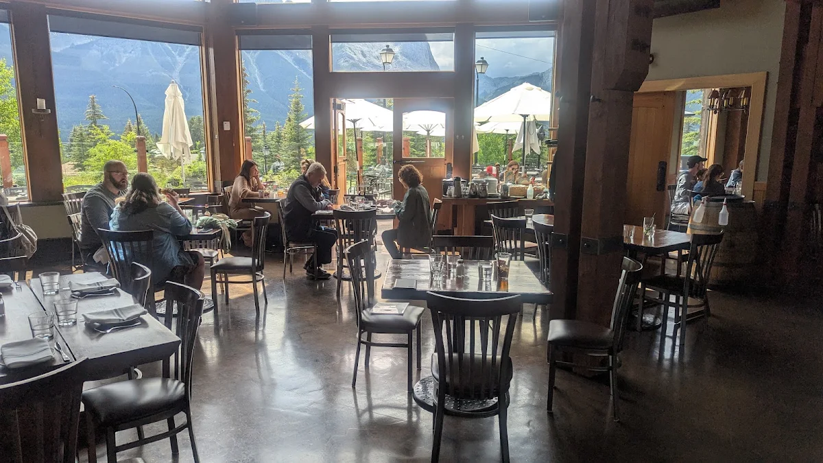 Vibe, Iron Goat Pub & Grill