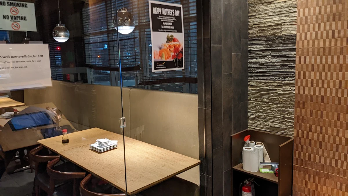 Vibe, Makimono Sushi Bar & Restaurant